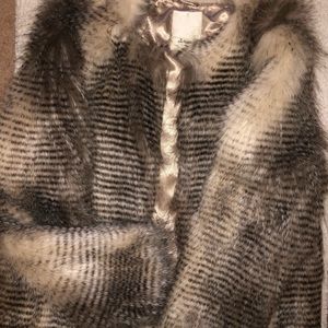 Elevenses Fur coat Small